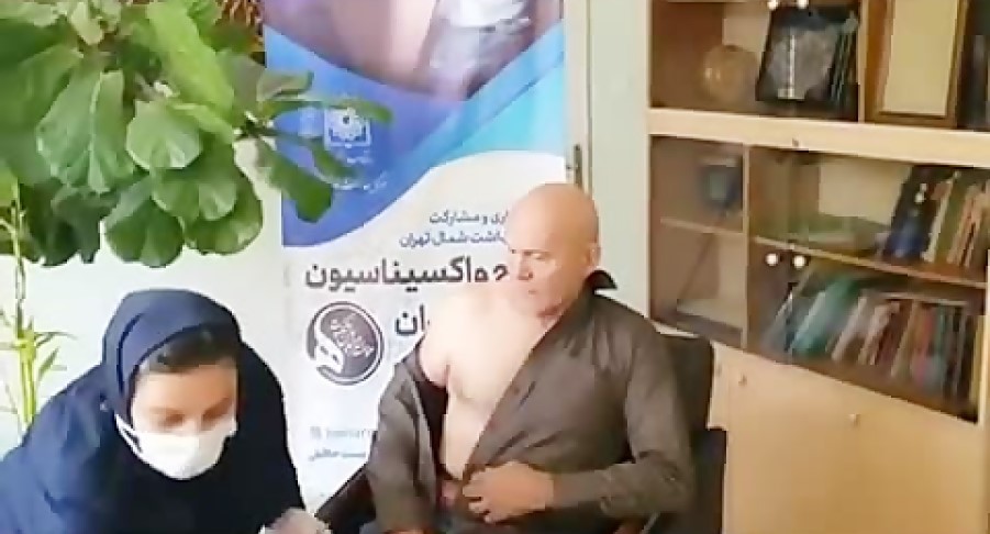 ابتلای «جمشید هاشمپور» به کرونا با وجود تزریق واکسن + عکس ابتلای «جمشید هاشمپور» به کرونا با وجود تزریق واکسن + عکس