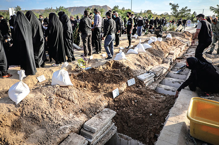 وزیر بهداشت در مشهد: واکسن مورد نیاز استان را تأمین میکنیم وزیر بهداشت در مشهد: واکسن مورد نیاز استان را تأمین میکنیم