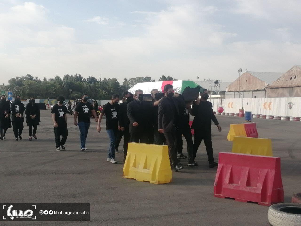 مراسم تشییع پیکر «ارشا اقدسی» بدلکار سینما و تلویزیون + فیلم (۲۲ مرداد۱۴۰۰) مراسم تشییع پیکر «ارشا اقدسی» بدلکار سینما و تلویزیون + فیلم (۲۲ مرداد۱۴۰۰)