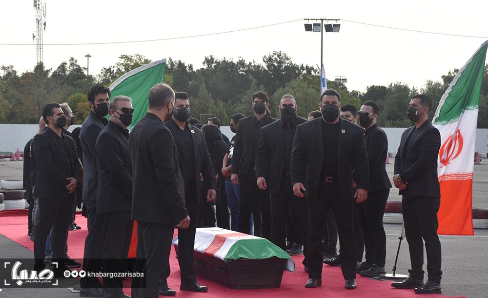 مراسم تشییع پیکر «ارشا اقدسی» بدلکار سینما و تلویزیون + فیلم (۲۲ مرداد۱۴۰۰) مراسم تشییع پیکر «ارشا اقدسی» بدلکار سینما و تلویزیون + فیلم (۲۲ مرداد۱۴۰۰)