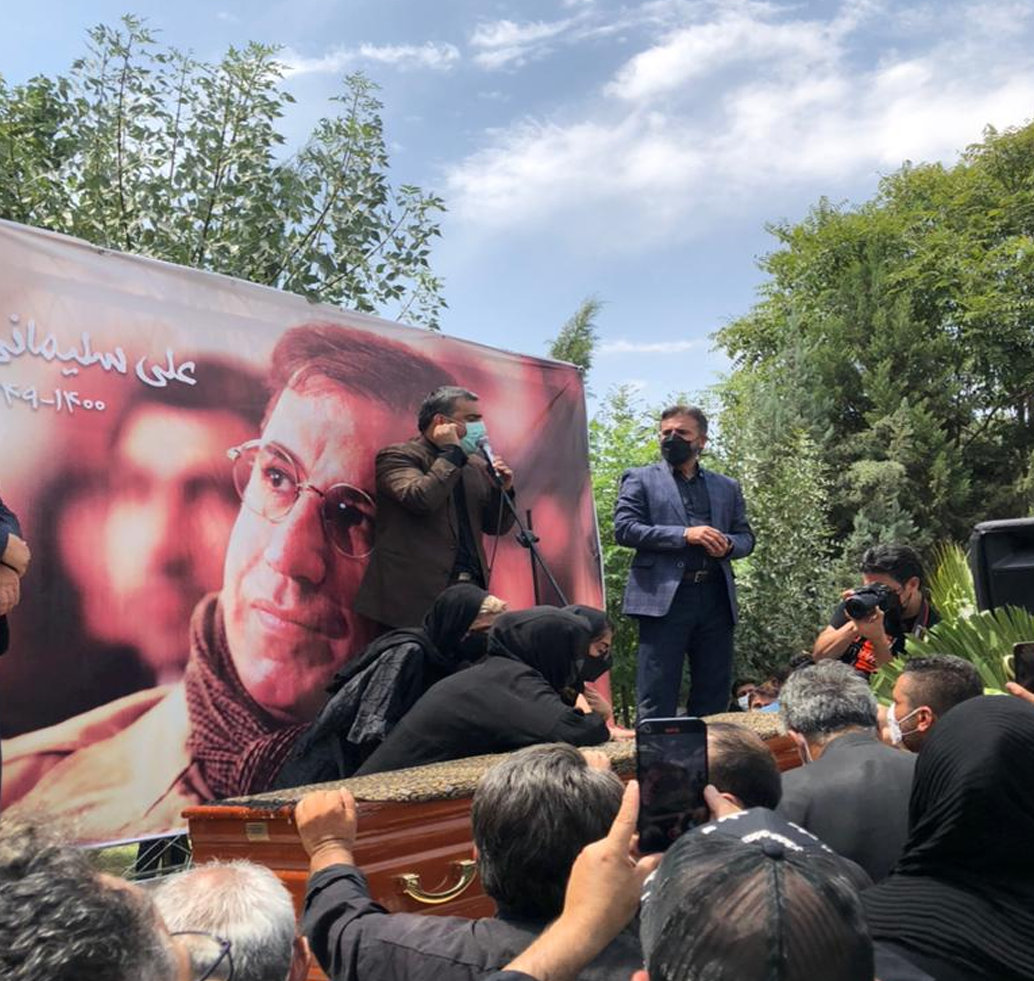 مراسم تشييع پيكر «على سليمانى» در بهشت زهرا + فیلم و عکس مراسم تشييع پيكر «على سليمانى» در بهشت زهرا + فیلم و عکس