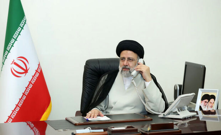 آیت الله سید ابراهیم رئیسی، رئیس جمهوری اسلامی ایران در گفت وگوی تلفنی با «شی جین پینگ» رئیس جمهور چین گفت: از همکاری دولت چین برای پیشگیری از شیوع ویروس کرونا و فروش واکسن به ایران قدردانی کرده و امیدواریم در تامین میلیون‌ها دوز واکسن های خریداری شده تسریع شود.