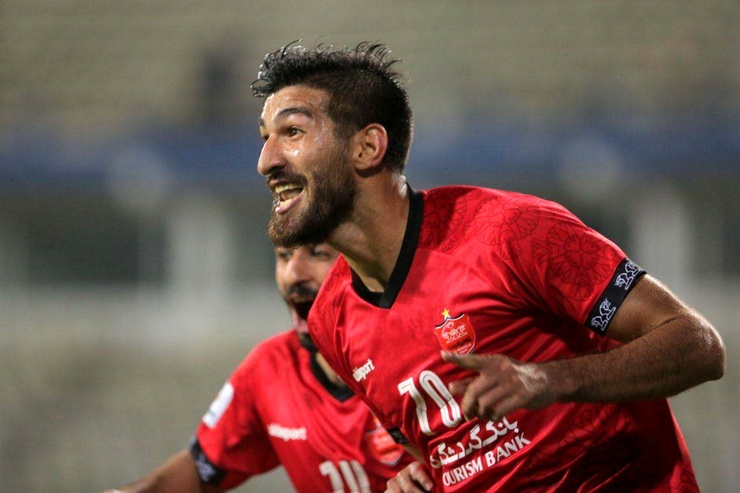 باشگاه پرسپولیس برای بازی با پیکان درباره مهاجم خود استعلام می‌گیرد.