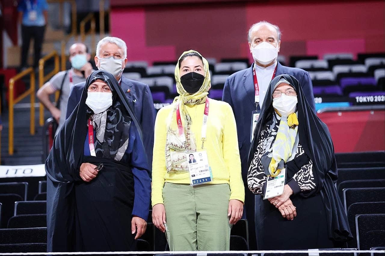 گفتوگو با زن افغانستانی که تنها تماشاچی بازی تیم ملی بسکتبال در توکیو بود گفتوگو با زن افغانستانی که تنها تماشاچی بازی تیم ملی بسکتبال در توکیو بود