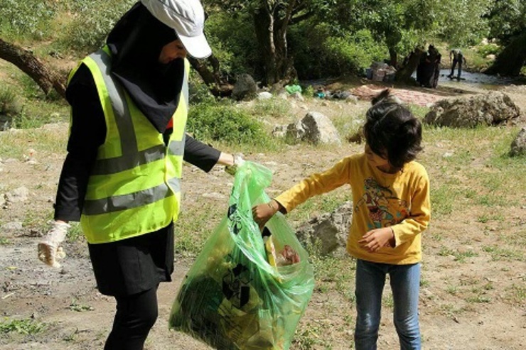 مادر؛ مسئول اصلاح رفتار خانواده با محیط زیست