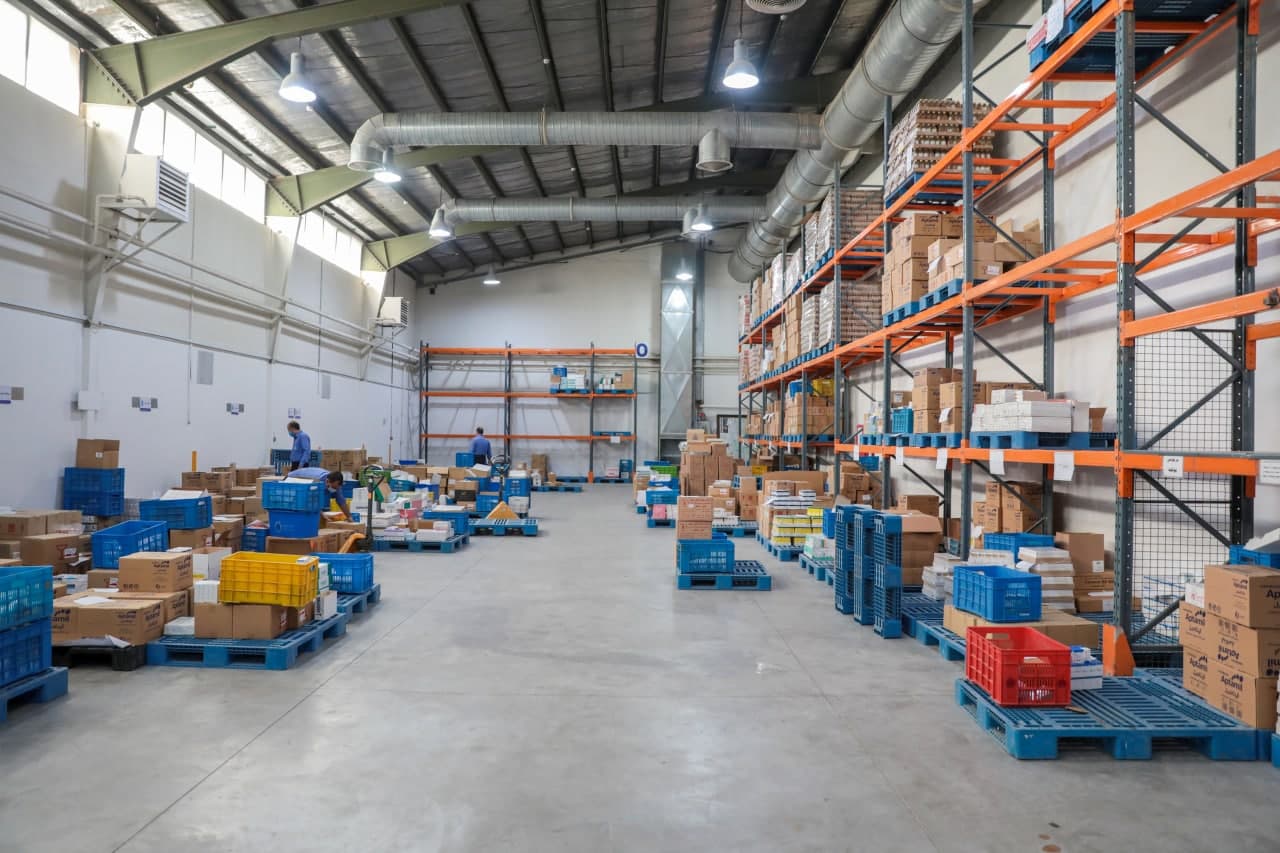 روایتی از چند شرکت پخش دارو که در این روزهای کرونایی فشار کارشان چند برابر شده است روایتی از چند شرکت پخش دارو که در این روزهای کرونایی فشار کارشان چند برابر شده است