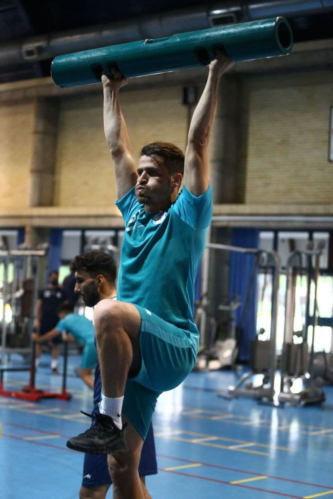 زورآزمایی بازیکنان استقلال در تمرین+عکس زورآزمایی بازیکنان استقلال در تمرین+عکس