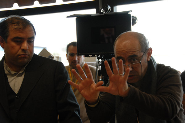 نقد فیلم «از رئیس جمهور پاداش نگیرید»، اثر تازه منتشرشده کمال تبریزی نقد فیلم «از رئیس جمهور پاداش نگیرید»، اثر تازه منتشرشده کمال تبریزی