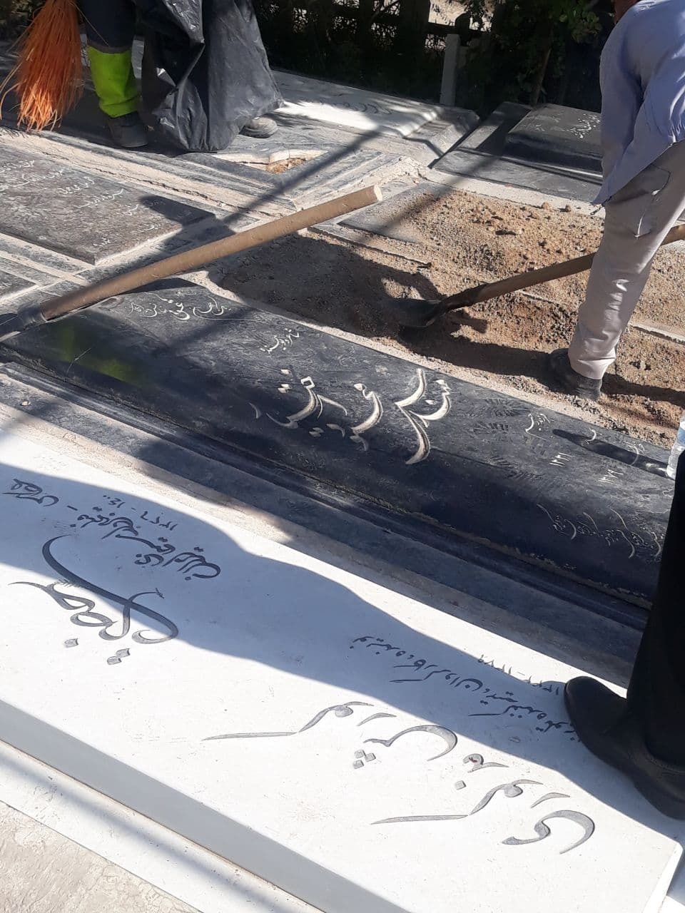 مراسم خاکسپاری «فتحعلی اویسی» در قطعه هنرمندان بهشت زهرا (س) + عکس مراسم خاکسپاری «فتحعلی اویسی» در قطعه هنرمندان بهشت زهرا (س) + عکس