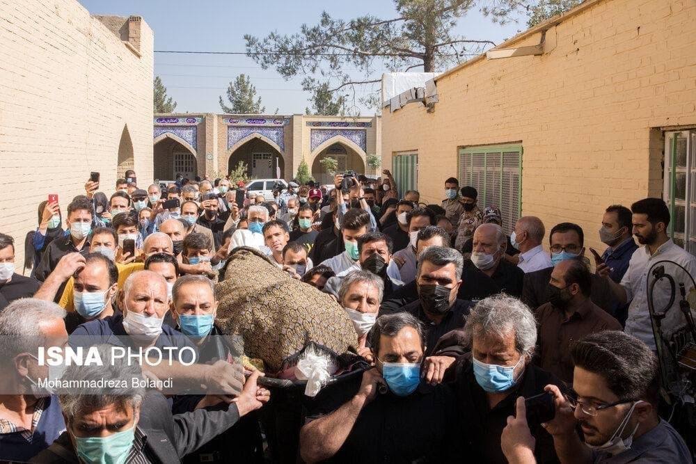 مراسم خاکسپاری «فتحعلی اویسی» در قطعه هنرمندان بهشت زهرا (س) + عکس مراسم خاکسپاری «فتحعلی اویسی» در قطعه هنرمندان بهشت زهرا (س) + عکس