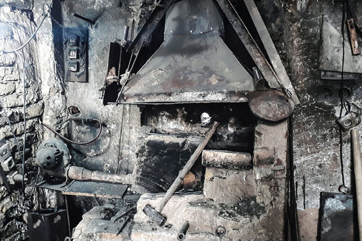 تولیدات آهنگرها آخ نمیگفت تولیدات آهنگرها آخ نمیگفت