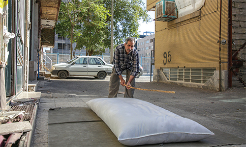 لحافدوزی همچنان مشتری دارد لحافدوزی همچنان مشتری دارد