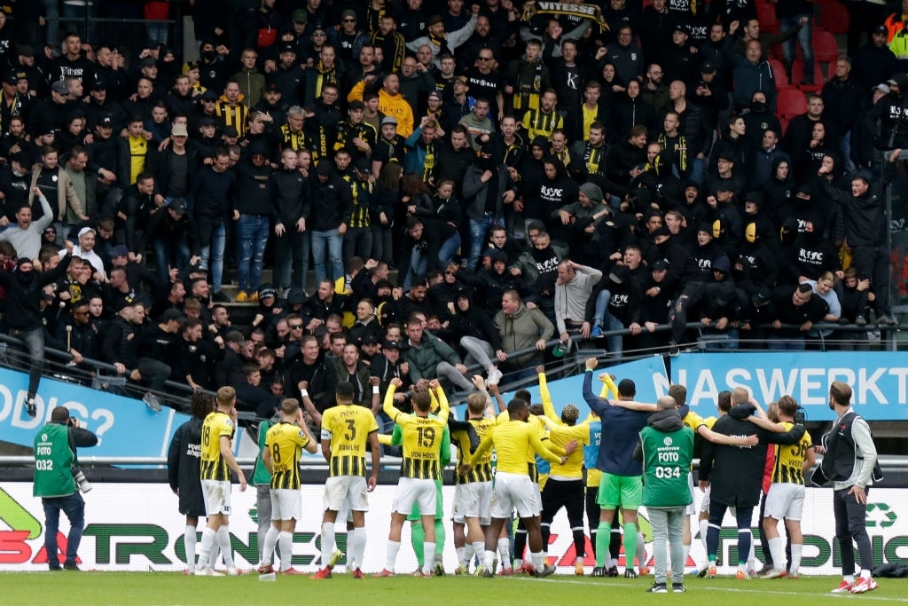 فیلم و عکس از فروریختن ورزشگاه تیم سابق جهانبخش در لیگ هلند فیلم و عکس از فروریختن ورزشگاه تیم سابق جهانبخش در لیگ هلند