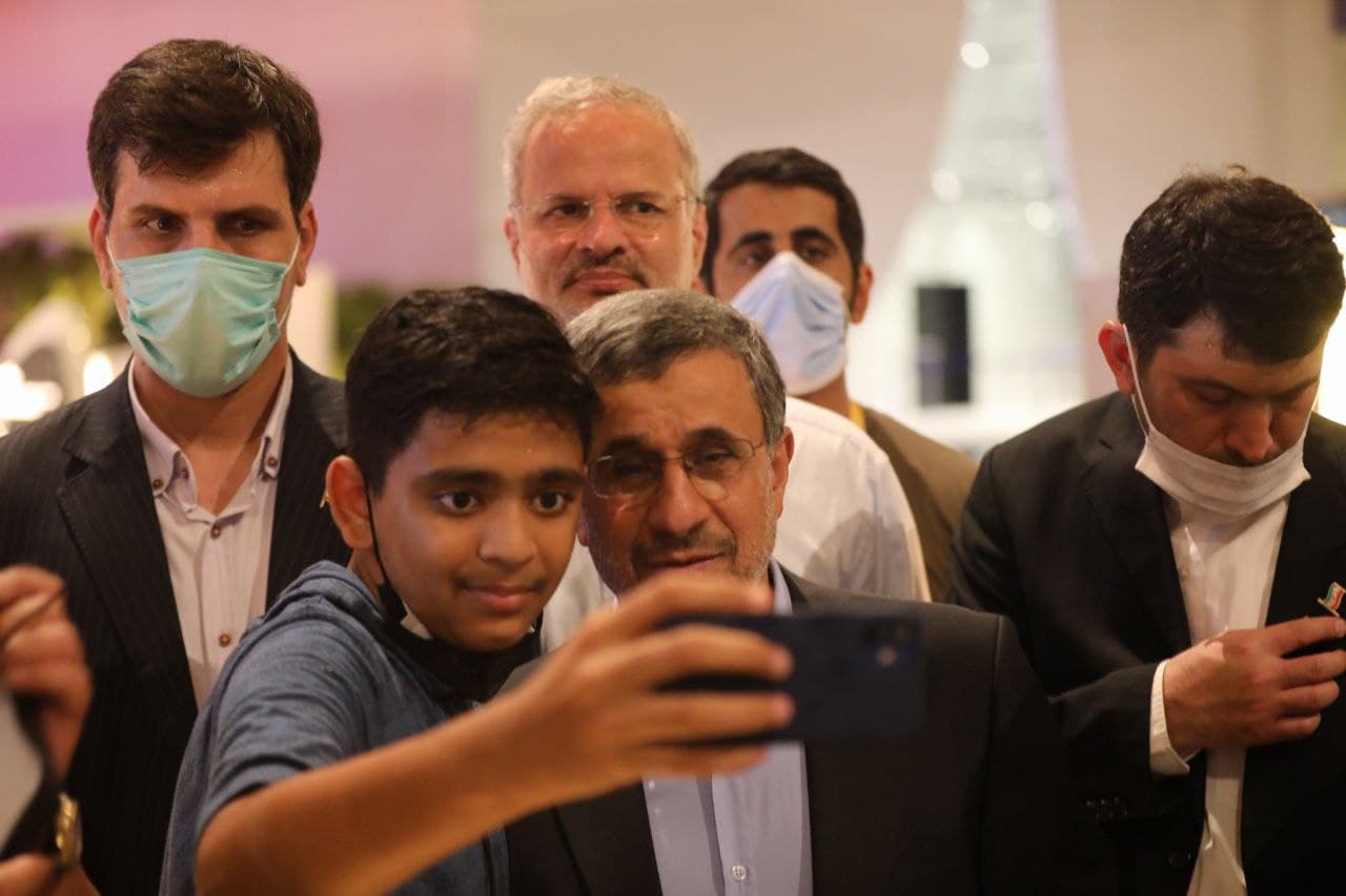 چند نکته درباره حضور پرحاشیه احمدی‌نژاد در اکسپوی دبی + عکس