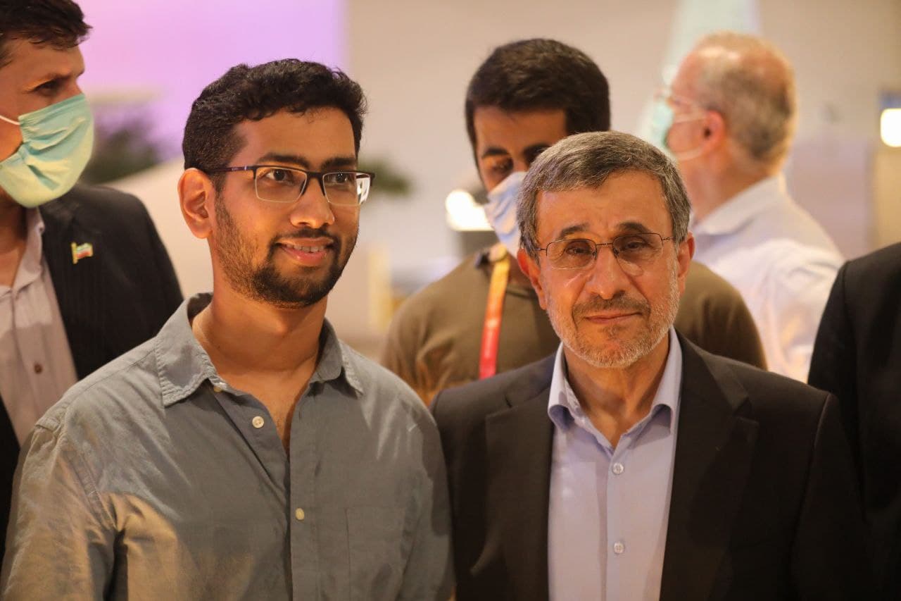 چند نکته درباره حضور پرحاشیه احمدی‌نژاد در اکسپوی دبی + عکس