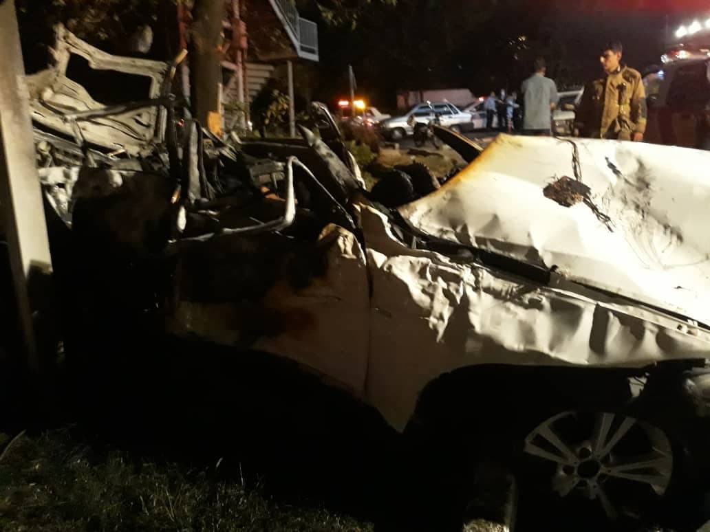 تصادف خودرو BMW در بزرگراه مدرس تهران و کشته شدن ۲ سرنشین آن + عکس و جزئیات تصادف خودرو BMW در بزرگراه مدرس تهران و کشته شدن ۲ سرنشین آن + عکس و جزئیات