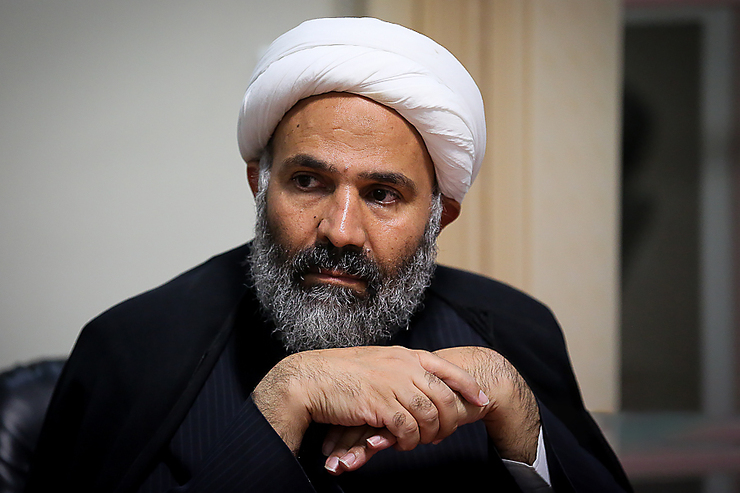 نایب رئیس کمیسیون اصل نود مجلس شورای اسلامی تاکید کرد که نباید از اهمال‌کاری مدیرانی که موجب زحمت و هزینه‌های غیر قابل دفاع برای زائران ⁧‫اربعین حسینی‬⁩ شدند، به راحتی عبور کرد.