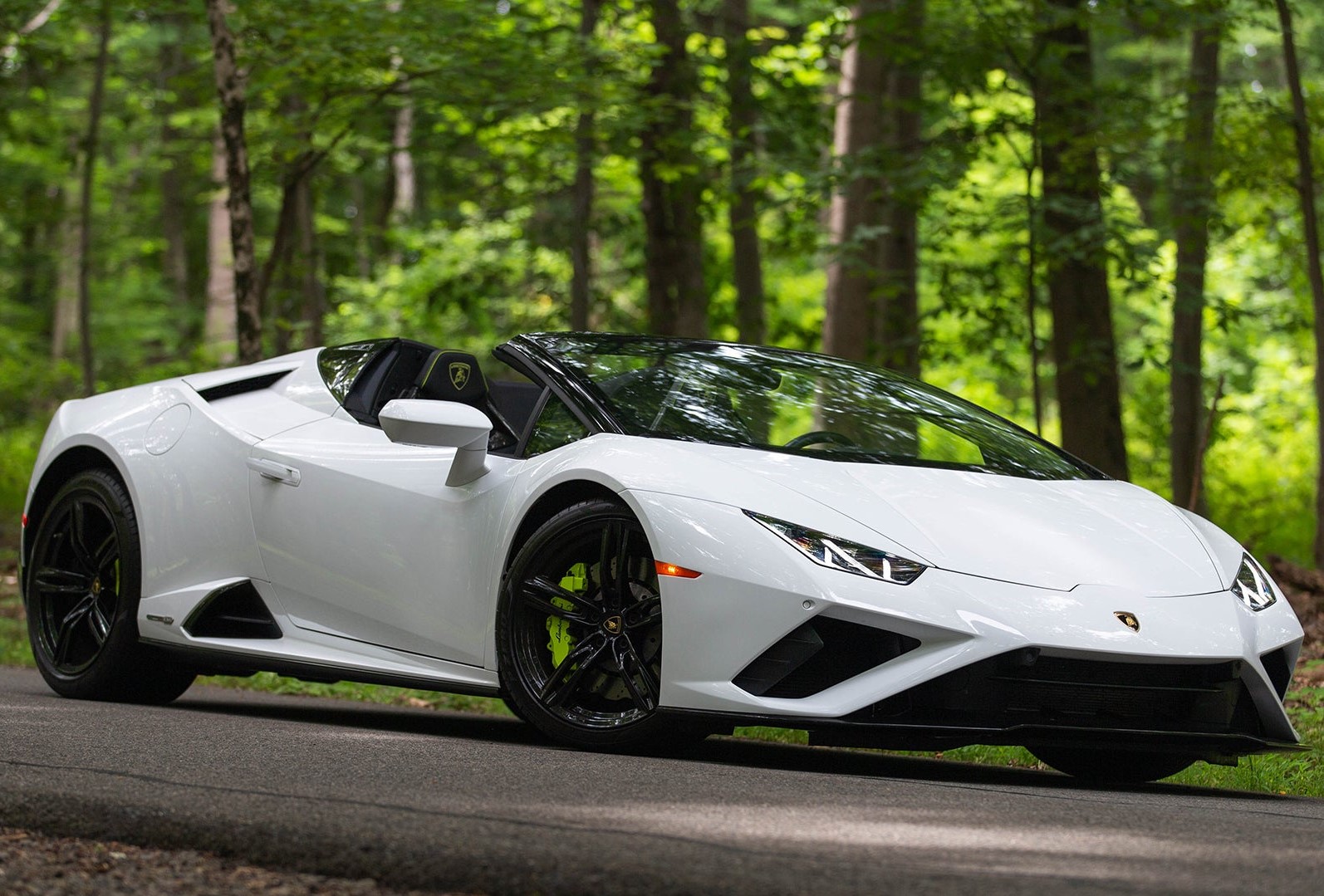 قیمت اجاره «لامبورگینی» برای یک شبانهروز ۳۰ میلیون تومان! قیمت اجاره «لامبورگینی» برای یک شبانهروز ۳۰ میلیون تومان!