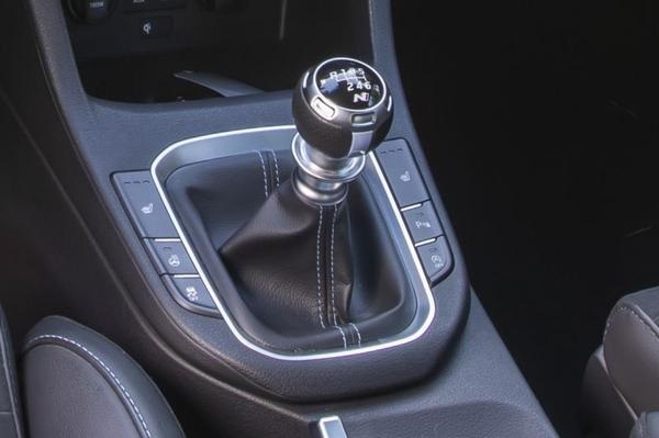 این هفت خودرو، گیربکس دستی فوق العاده دارند + جزئیات این هفت خودرو، گیربکس دستی فوق العاده دارند + جزئیات