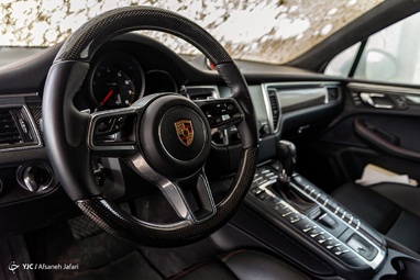 دپو خودرو‌های لوکس توقیفی در گمرک بوشهر + تصاویر