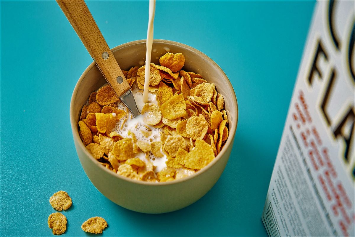 ۹ خوراکی که با خوردن آنها گرسنهتر میشوید ۹ خوراکی که با خوردن آنها گرسنهتر میشوید