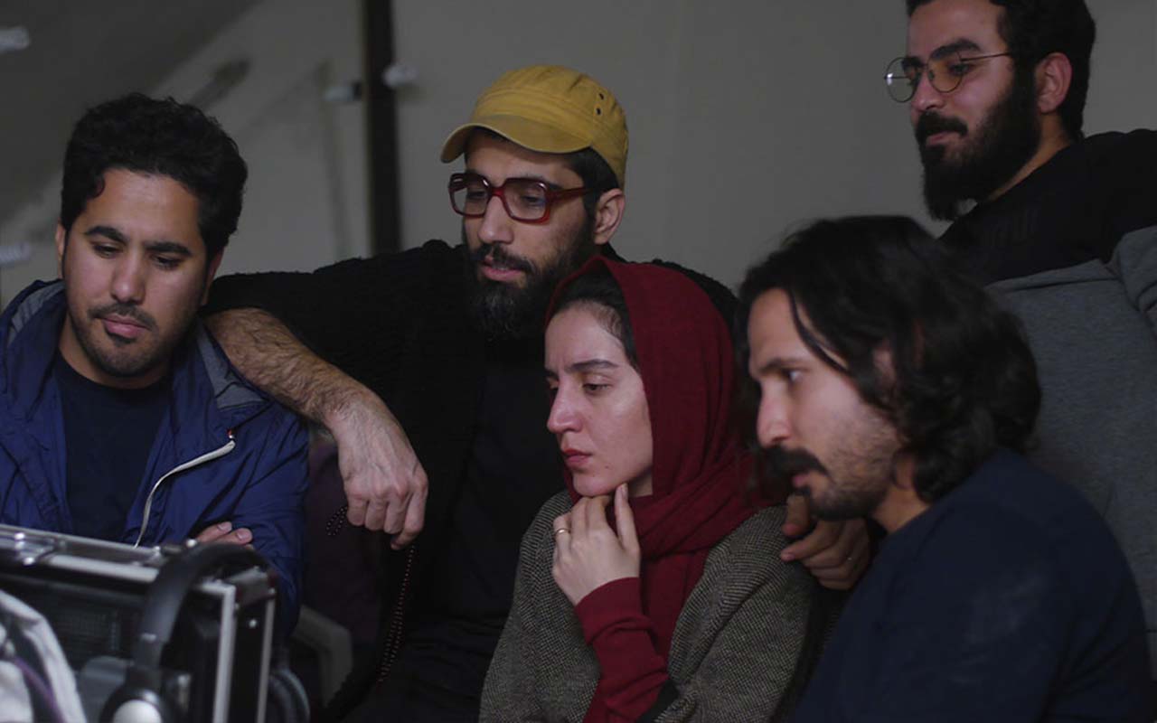 درباره «بچه خور»، فیلم کوتاهی که همه ظرفیت سینمای محمد کارت را شکوفا نمیکند درباره «بچه خور»، فیلم کوتاهی که همه ظرفیت سینمای محمد کارت را شکوفا نمیکند