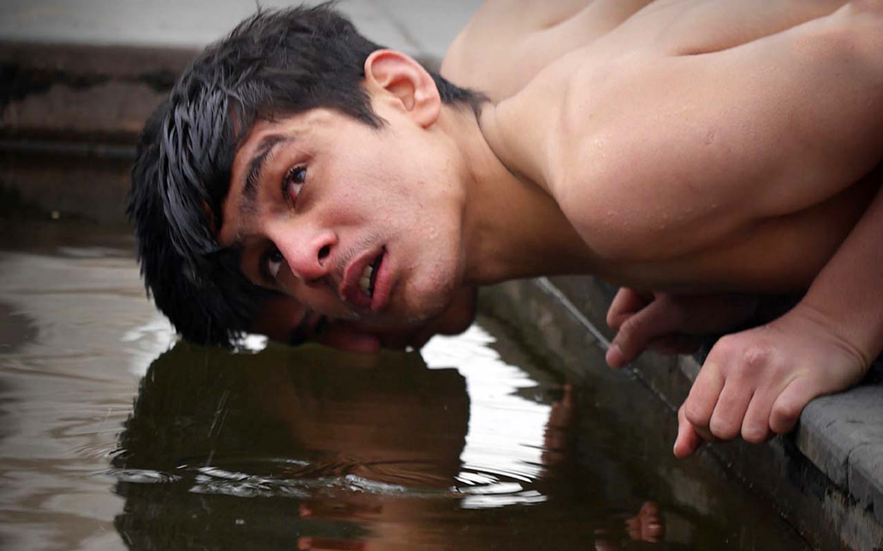 درباره «بچه خور»، فیلم کوتاهی که همه ظرفیت سینمای محمد کارت را شکوفا نمیکند درباره «بچه خور»، فیلم کوتاهی که همه ظرفیت سینمای محمد کارت را شکوفا نمیکند