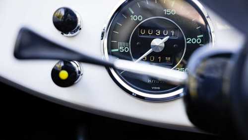 بازگشت پورشه ۶۰ ساله با قیمت ۶۰۰ هزار دلار + عکس بازگشت پورشه ۶۰ ساله با قیمت ۶۰۰ هزار دلار + عکس