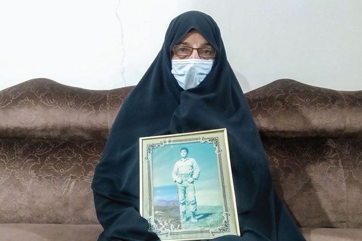 غلامحسین بر بال پرندههای سفید غلامحسین بر بال پرندههای سفید