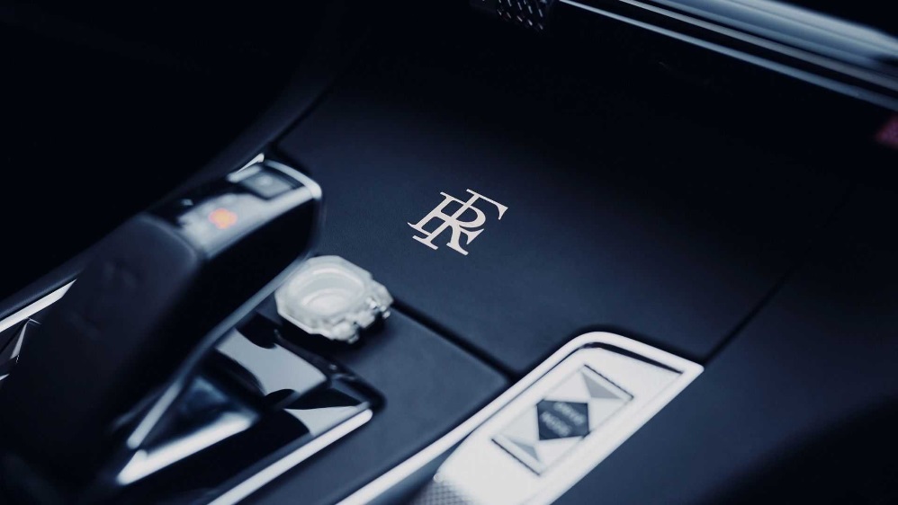 با خودروی لوکس رئیس جمهور فرانسه آشنا شوید + عکس با خودروی لوکس رئیس جمهور فرانسه آشنا شوید + عکس