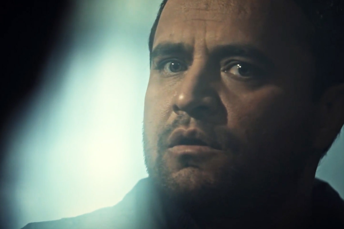 نگاهی به فیلم «پوست» | یا چطور با یک منشور، شیشه طلسم سینمای ایران را بشکنیم؟ نگاهی به فیلم «پوست» | یا چطور با یک منشور، شیشه طلسم سینمای ایران را بشکنیم؟