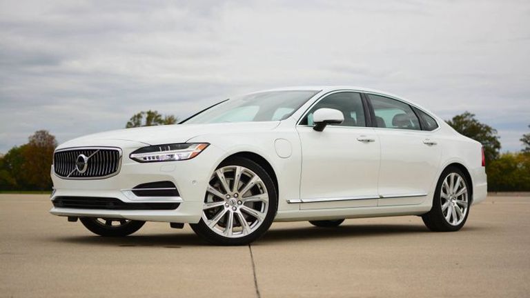 ۸ خودرو هم تراز BMW سری ۵ را بشناسید ۸ خودرو هم تراز BMW سری ۵ را بشناسید