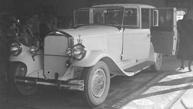 درباره گرانترین لیموزین آمریکا که در تهران است + عکس درباره گرانترین لیموزین آمریکا که در تهران است + عکس