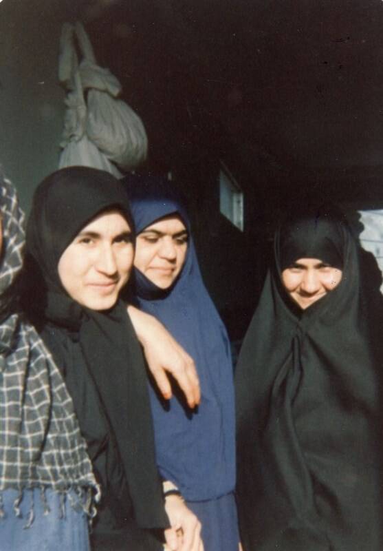 روایت ایثار ۶۴ زن در دفاع مقدس + عکس