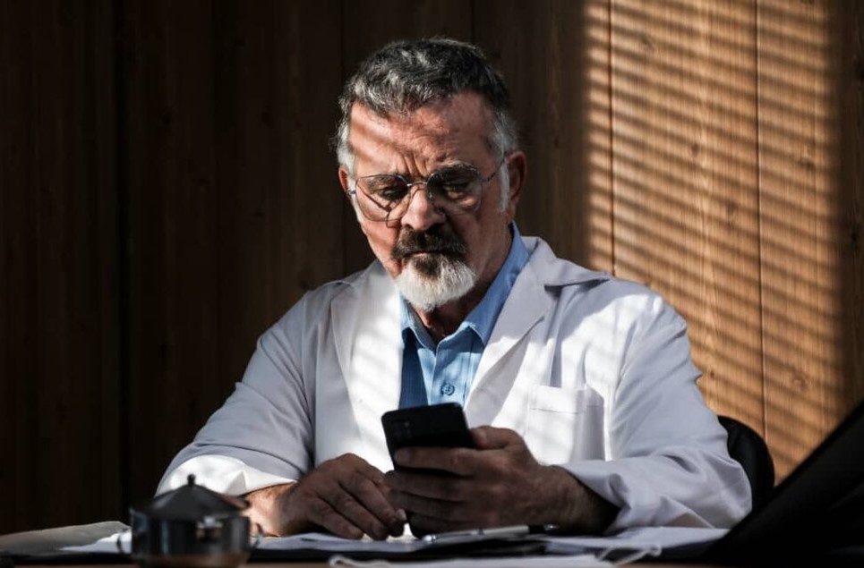 ساعت پخش و تکرار سریال «اپیدمی» از شبکه ۳ + بازیگران و تیزر ساعت پخش و تکرار سریال «اپیدمی» از شبکه ۳ + بازیگران و تیزر