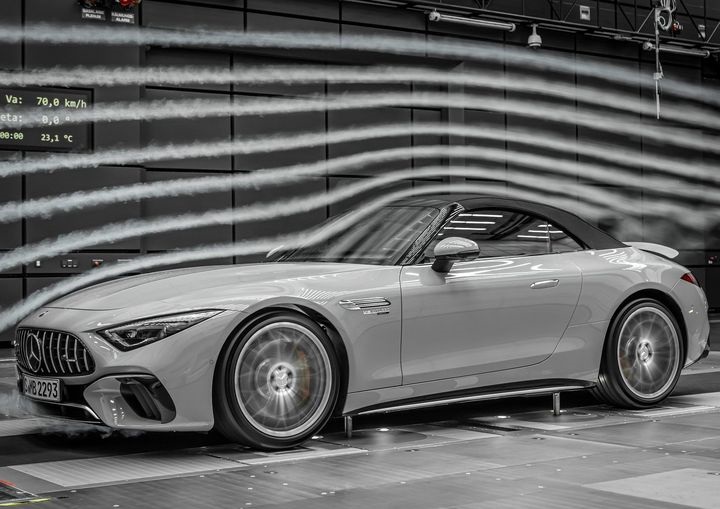 با تاریخچه مرسدس بنز SL آشنا شوید + تصاویر با تاریخچه مرسدس بنز SL آشنا شوید + تصاویر