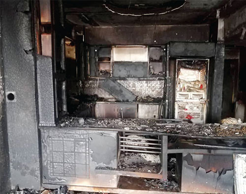 آتش سوزی سگی! آتش سوزی سگی!