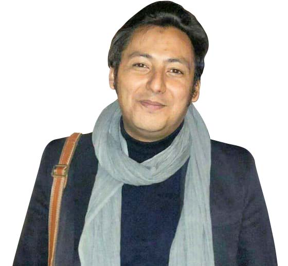 تماشاخانه شهر روشن می‌شود