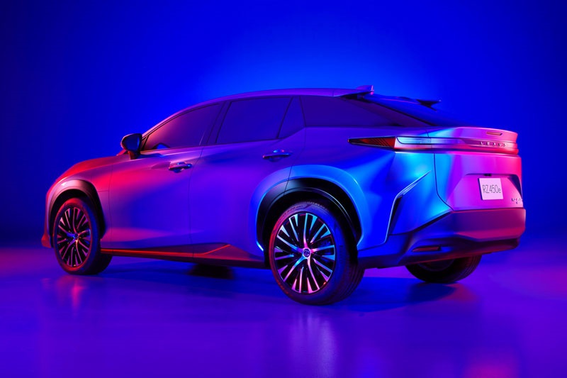 مشخصات شاسیبلند الکتریکی لکسوس RZ450e + تصاویر مشخصات شاسیبلند الکتریکی لکسوس RZ450e + تصاویر