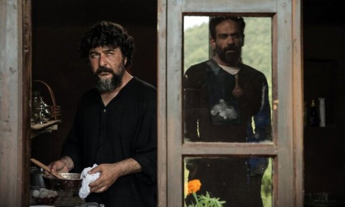 نگاهی به مجموعههایی که در سه ماه پایانی سال ۱۴۰۰ روی آنتن میروند نگاهی به مجموعههایی که در سه ماه پایانی سال ۱۴۰۰ روی آنتن میروند