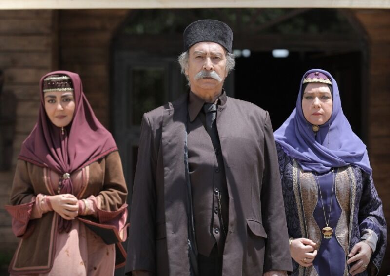 نگاهی به مجموعههایی که در سه ماه پایانی سال ۱۴۰۰ روی آنتن میروند نگاهی به مجموعههایی که در سه ماه پایانی سال ۱۴۰۰ روی آنتن میروند