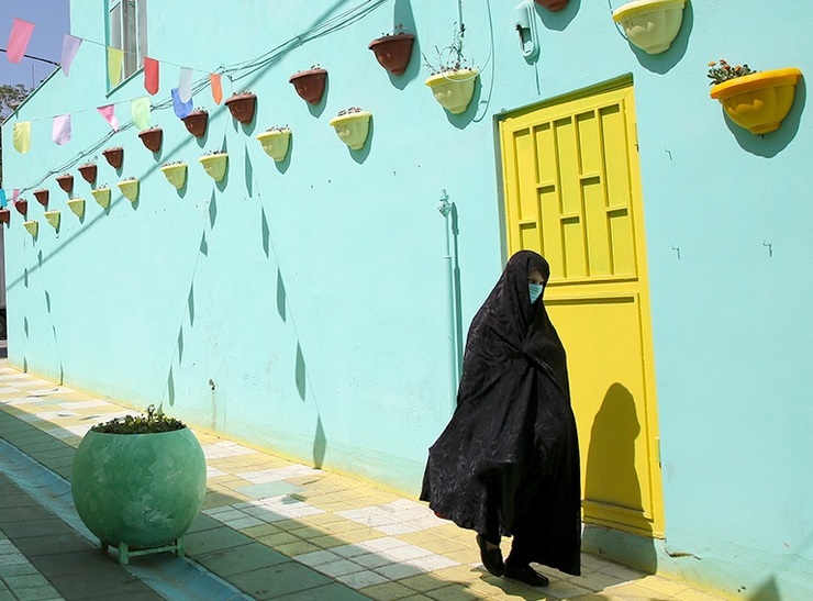 باید از بانوان هنرمند در زیباسازی فضا‌های شهری استفاده شود