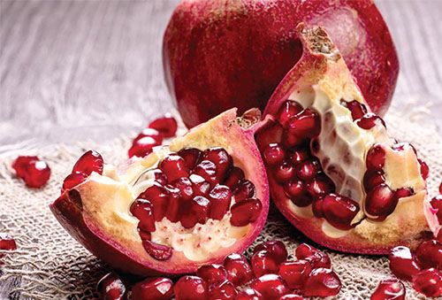 استقبال مشهدیها از چله با چهل چراغ استقبال مشهدیها از چله با چهل چراغ