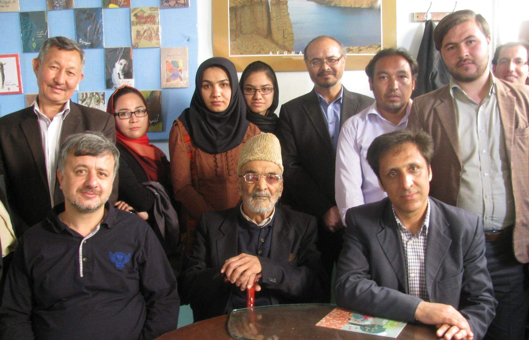 درباره استاد فدایی هروی شیخالشعرای افغانستان که در ۹۲ سالگی درگذشت درباره استاد فدایی هروی شیخالشعرای افغانستان که در ۹۲ سالگی درگذشت