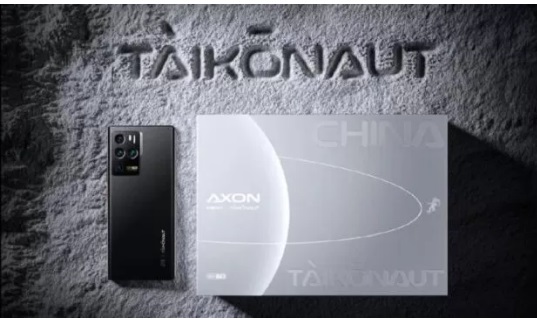 معرفی اولین گوشی جهان با ۱۸ گیگابایت رم و ۱ ترابایت حافظه داخلی + عکس معرفی اولین گوشی جهان با ۱۸ گیگابایت رم و ۱ ترابایت حافظه داخلی + عکس