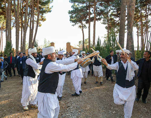 قطار گردشگری خواف چرا به مقصد نرسید؟ قطار گردشگری خواف چرا به مقصد نرسید؟