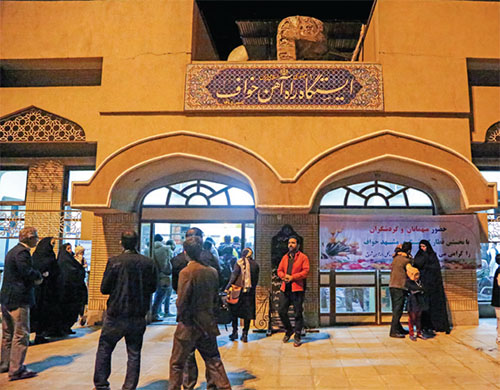 قطار گردشگری خواف چرا به مقصد نرسید؟ قطار گردشگری خواف چرا به مقصد نرسید؟