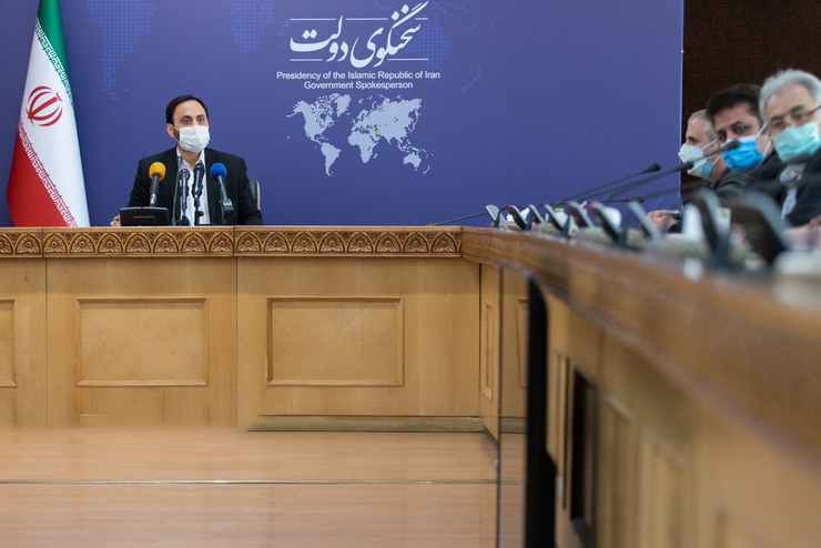 علی بهادری جهرمی گفت: امروز مردم، دولت و مسئولان را در کنار خود می‌بینند و شاهد هستند که کشور به صورت ویدئوکنفرانسی اداره نمی‌شود.