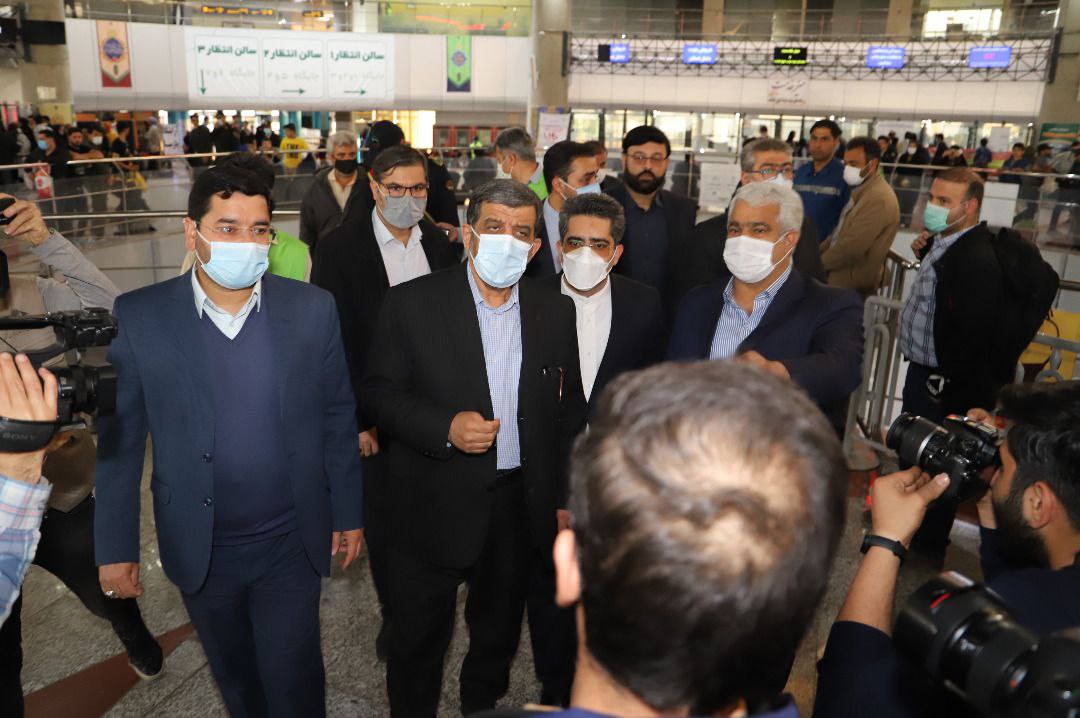 باغایرانی ایوان سلام پایانه مسافربری امامرضا(ع) با حضور عزت اللله ضرغامی افتتاح شد + تصاویر باغایرانی ایوان سلام پایانه مسافربری امامرضا(ع) با حضور عزت اللله ضرغامی افتتاح شد + تصاویر