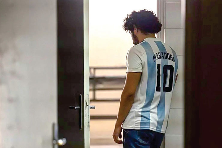 درباره فیلم «شادروان» که بیش از حد جدی گرفته شده است درباره فیلم «شادروان» که بیش از حد جدی گرفته شده است